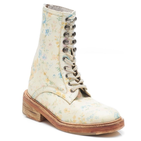 Like New Free People Santa Fe Bootie Ivory Floral Combat Size 40 EU / US 9.5-10